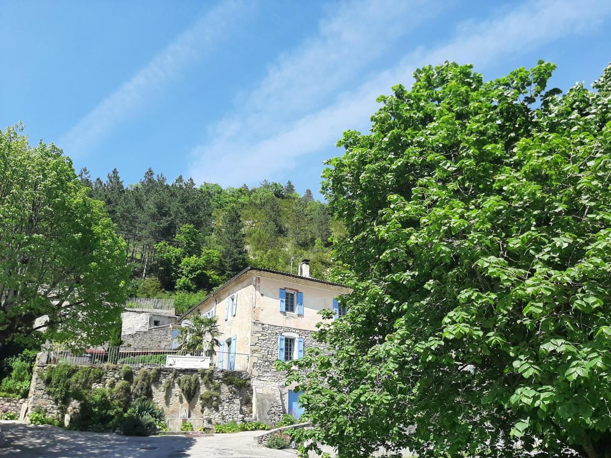 Le Sareymond Menée Exterior foto